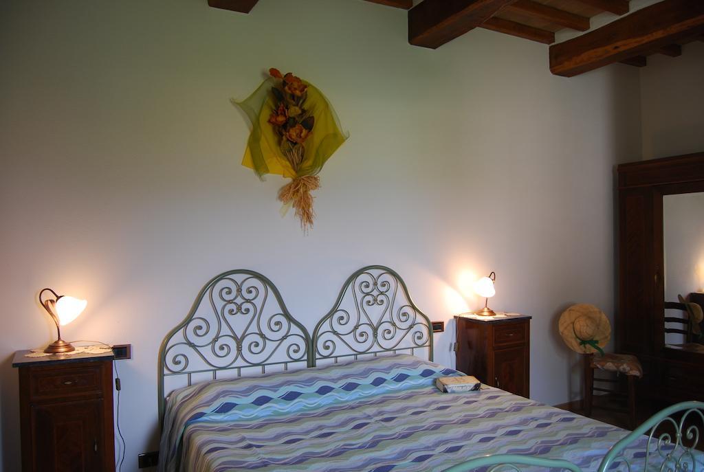 Agriturismo Sant' Ansano Hostal Castiglione dʼOrcia Habitación foto